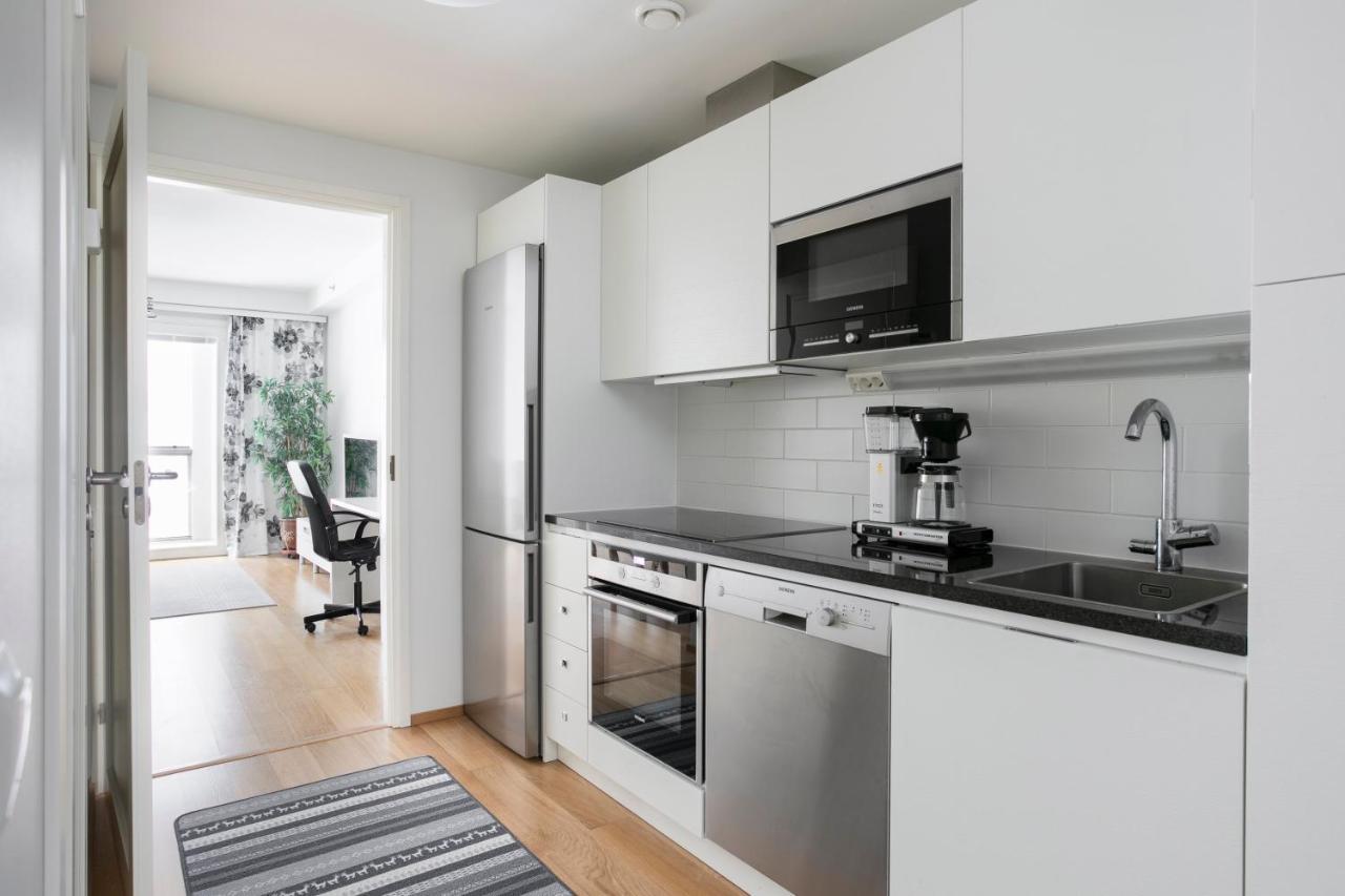 2Ndhomes Cozy 1Br Apartment With Balcony By The Central Station Хельсинки Экстерьер фото
