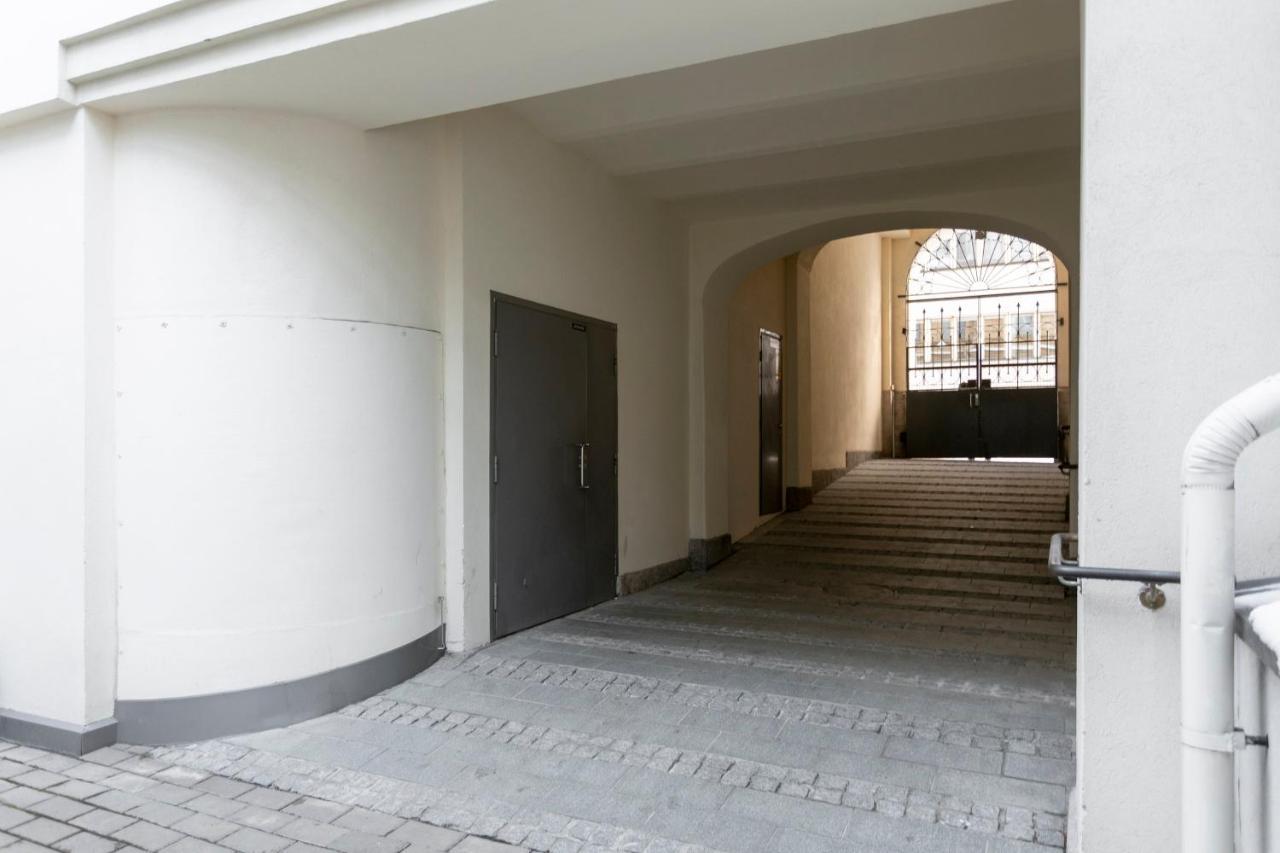 2Ndhomes Cozy 1Br Apartment With Balcony By The Central Station Хельсинки Экстерьер фото