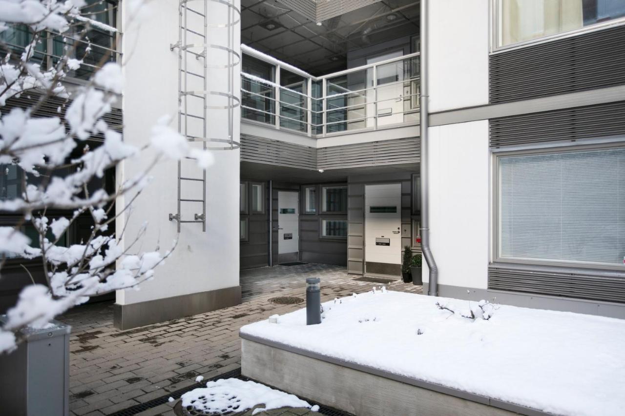 2Ndhomes Cozy 1Br Apartment With Balcony By The Central Station Хельсинки Экстерьер фото